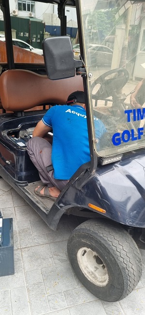 thay ắc quy rocket 8v 170ah cho xe golf